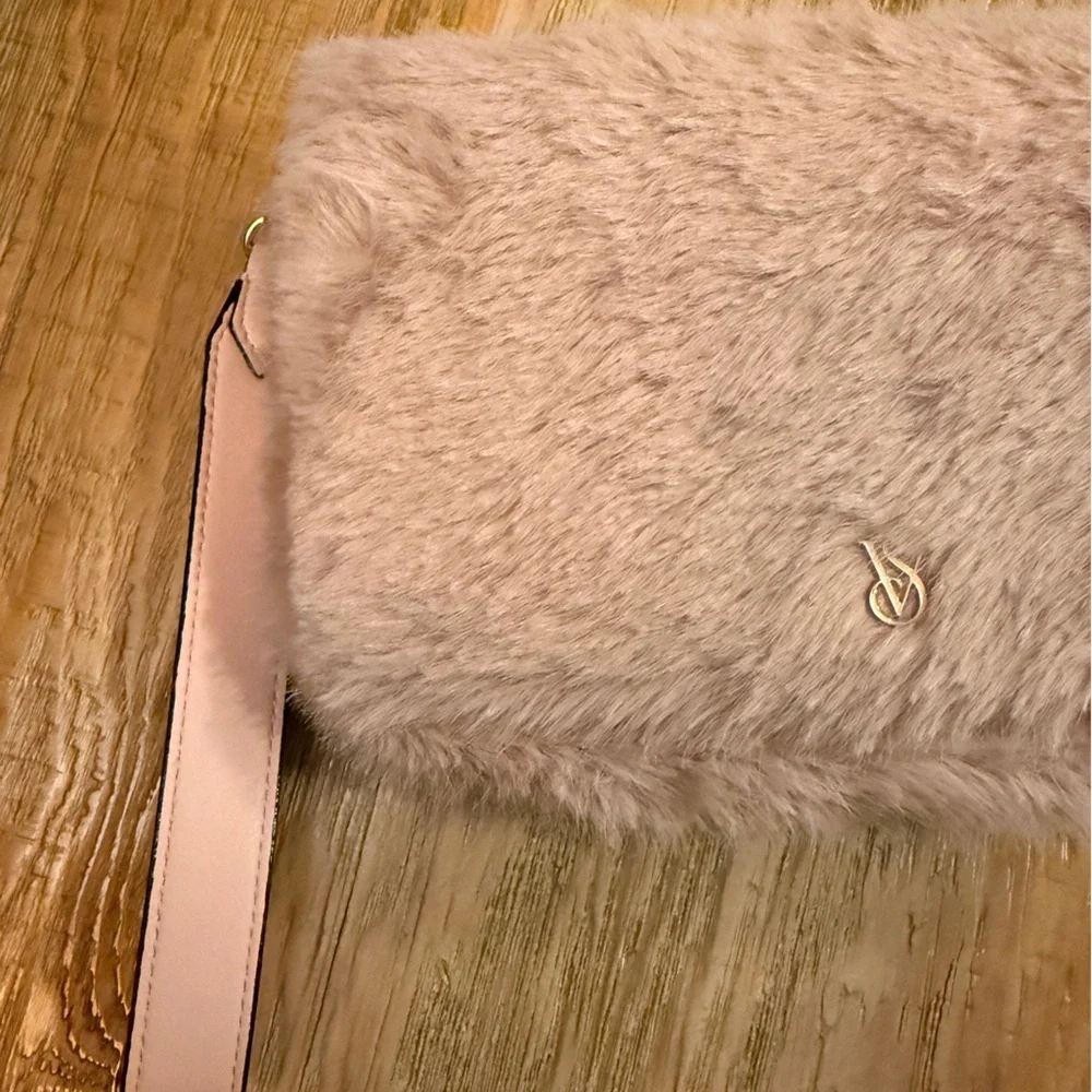 Victoria's Secret Pink Faux Fur Clutch So so soft 🩷NWOT! Never used.